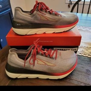 Men's Altra Duo 1.5 road running shoes, size 10.5